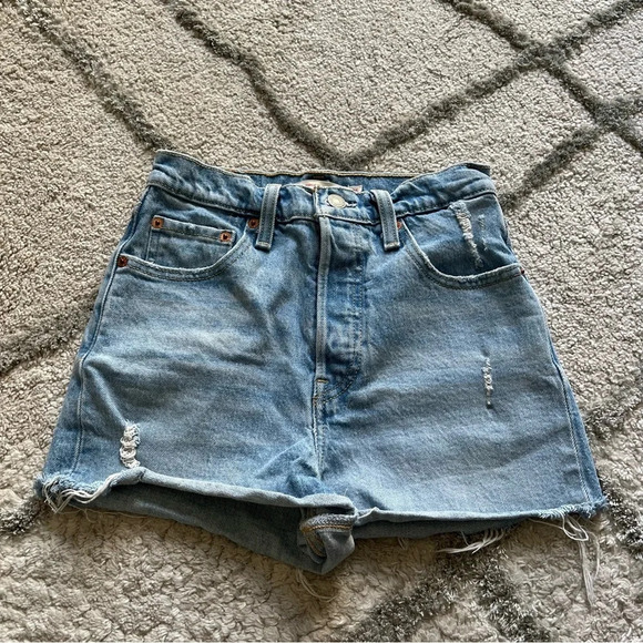 Levi's Pants - Levi’s premium ribcage shorts jean denim shorts high rise button fly 25